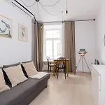 Shortstaypoland Krakowskie Przedmiescie Apartment