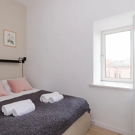 Apartment Shortstaypoland Krakowskie Przedmiescie